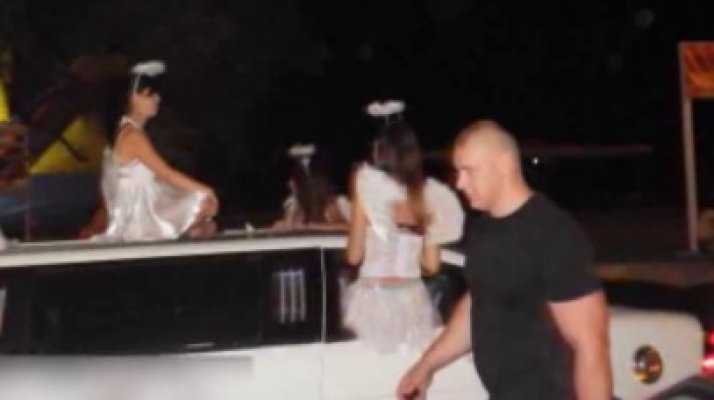 Dacă ai noroc să găseşti un loc de parcare în Mamaia, te trezeşti cu maşina mutată şi avariată